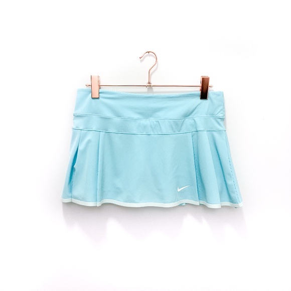 Nike Dresses & Skirts - NIKE TURQUOISE SKIRT SKORT SIZE MEDIUM